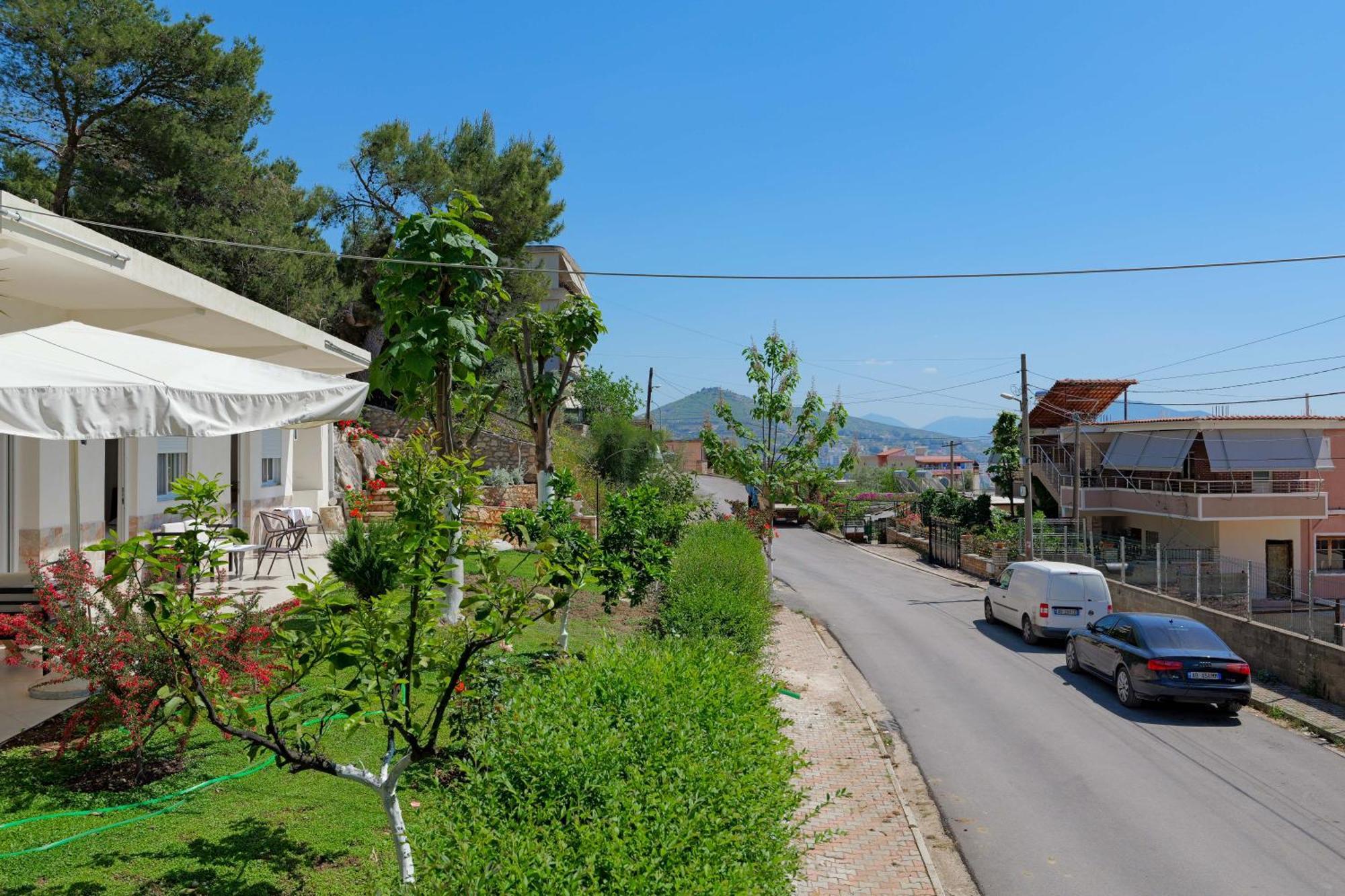 Flower Vila Sarandë Exterior foto